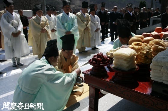 db702b73d25c55ad81b9714f006e886e