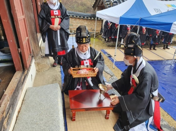 50a1990e36b87820f50f6202fac04ff3