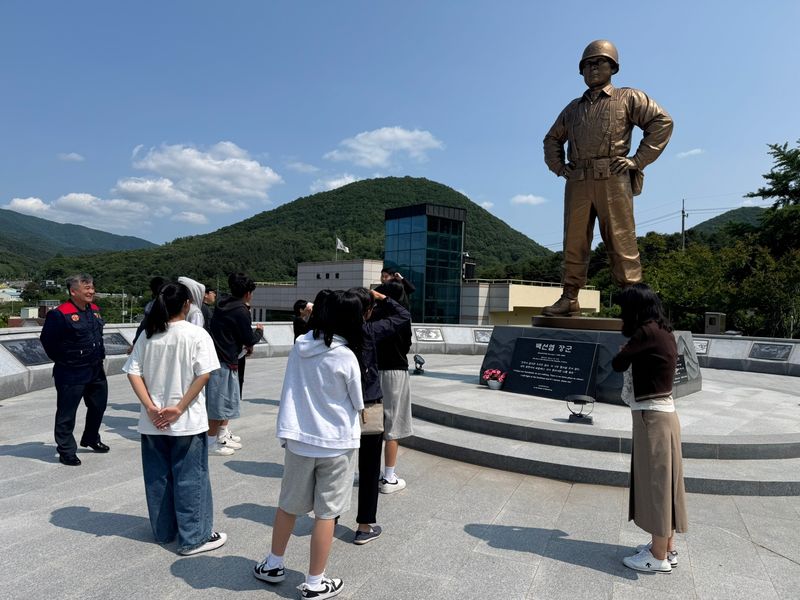 문경 산양중, 청소년 나라사랑 안보현장체험 참가. /문경시재향군인회 제공