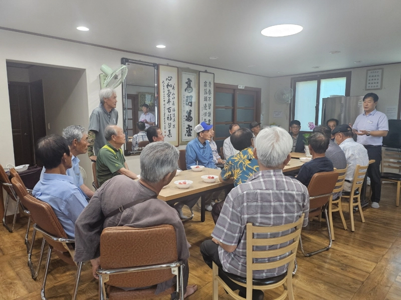 김우근 산북면장, 부임 인사하고, 경로당 안전 점검