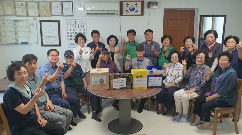 점촌1동, 중복에 경로당 찾아 어르신들 건강 기원