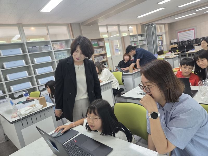 문경발명교육센터 ‘AI와 함께하는 가족 발명메이커 캠프’ 운영