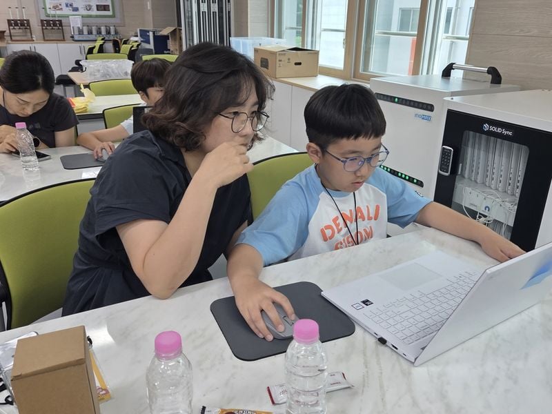 문경발명교육센터 ‘AI와 함께하는 가족 발명메이커 캠프’ 운영