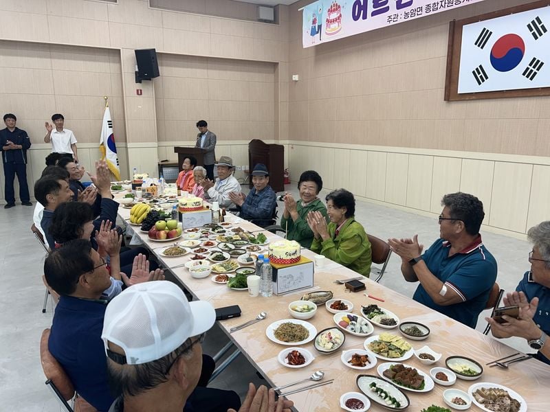 농암면 종합자원봉사회, 독거어르신에 생신 상 올려