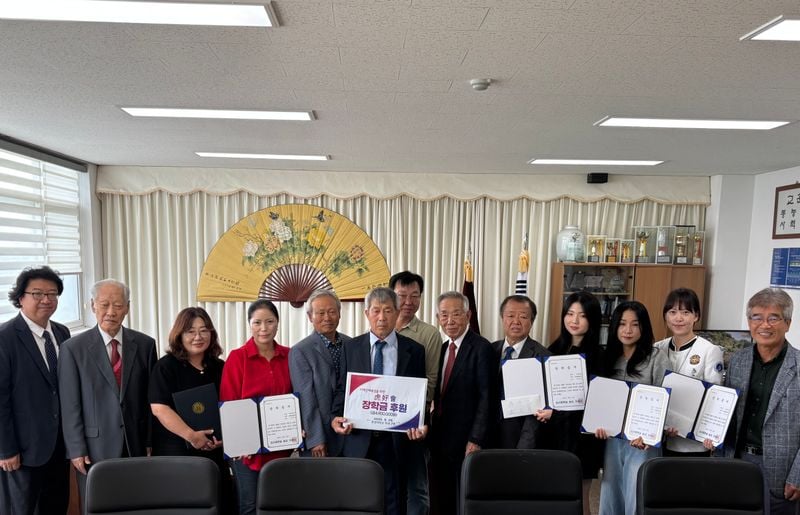 문경시 호계면 호호회, 문경대 학생 7명에게 장학금 수여