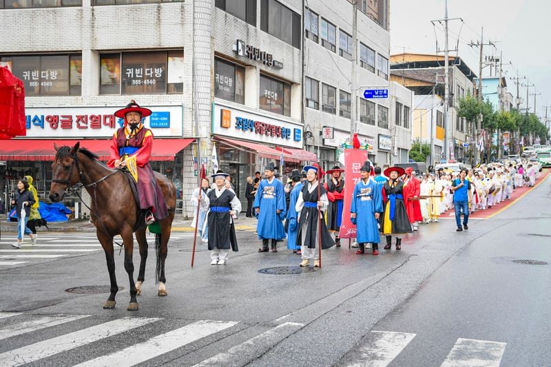 문경에서 경상감사 교인식-도임행차 재현