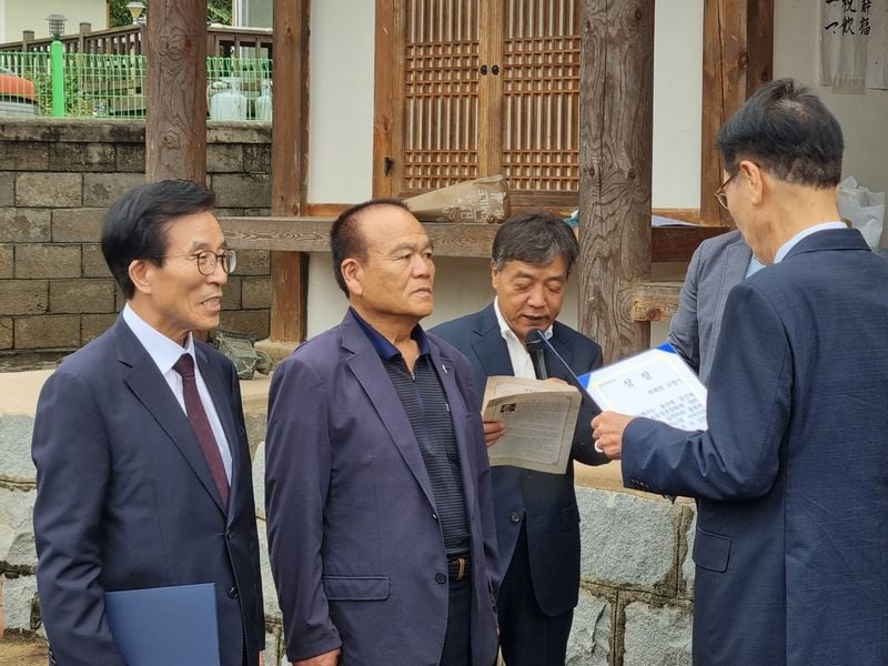 고씨문경종친회, 100년 넘은 용산재 중건하고 고유행사 가져