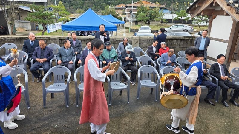 고씨문경종친회, 100년 넘은 용산재 중건하고 고유행사 가져