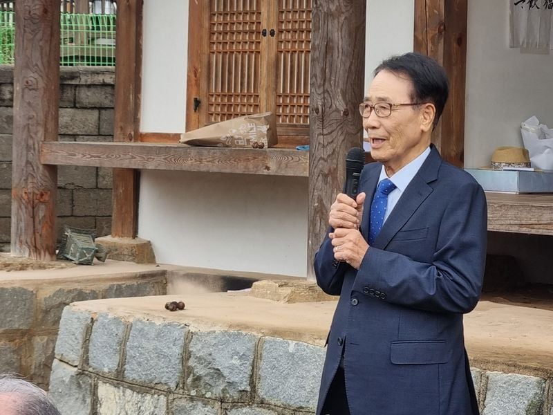 고씨문경종친회, 100년 넘은 용산재 중건하고 고유행사 가져