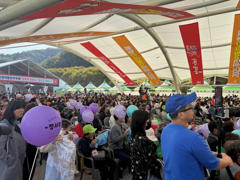 문경약돌한우축제, 3일간 13만 명 몰려 150마리 완판