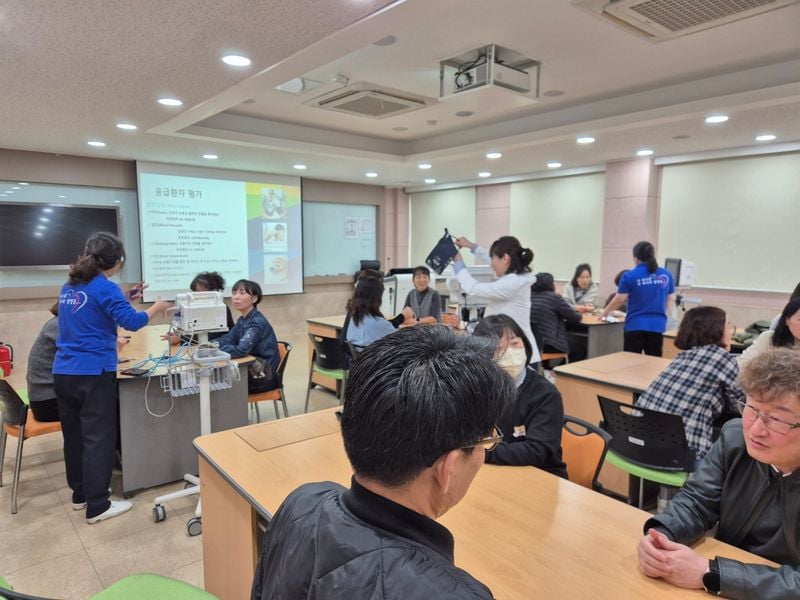 문경대 간호학과, 초등돌봄 전담사·늘봄지원센터 직원 대상 심폐소생술 교육