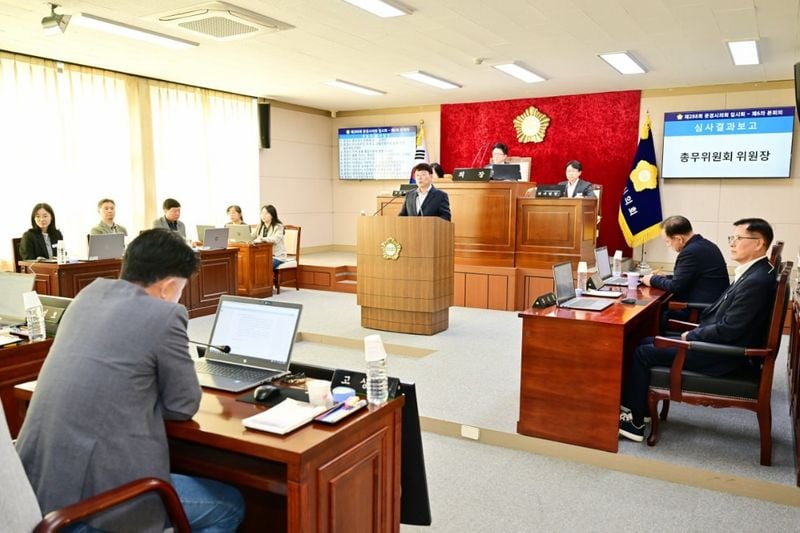 문경시의회 제288회 임시회 12건 안건 처리하고 폐회