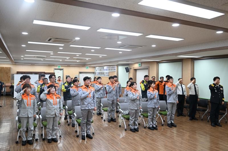 문경소방서 신임 의용소방대원-부대장 임명장 수여