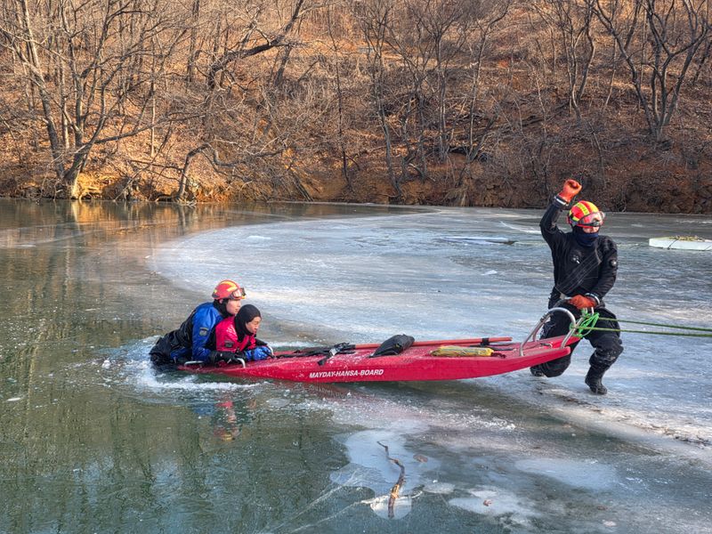 문경소방서, 구조대원 동계 수난구조훈련 실시