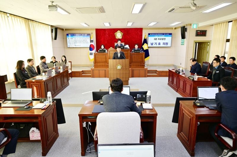 문경시의회, 새해 첫 회기 열고 힘찬 출발