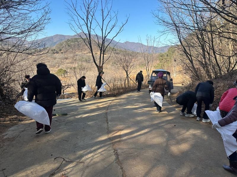 세계습지의 날 맞아 ‘문경돌리네습지’ 환경정화