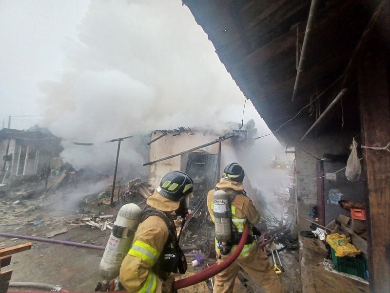 문경시 공평동 단독주택 화재…1명 화상