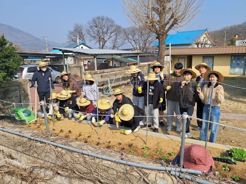 마성중학교, 1학기 학교설명회 개최하고, 텃밭 가꾸기 시작