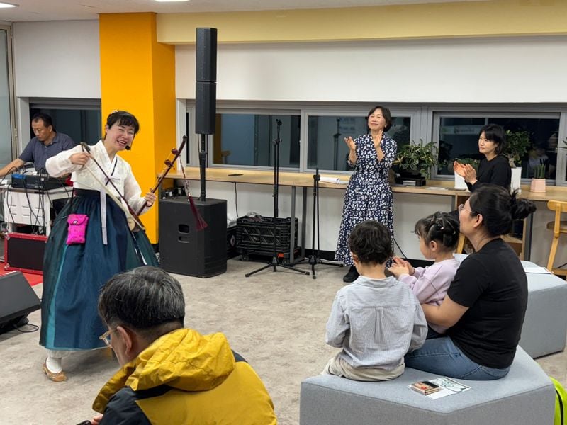 들락날락 문경 세 번째 ‘묵향으로 씻는 마음’ 성황