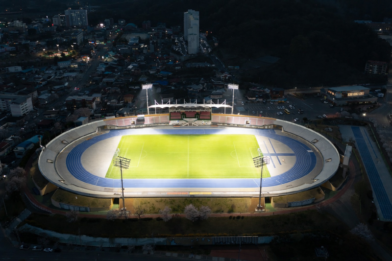 문경시민운동장, 조명타워 점등