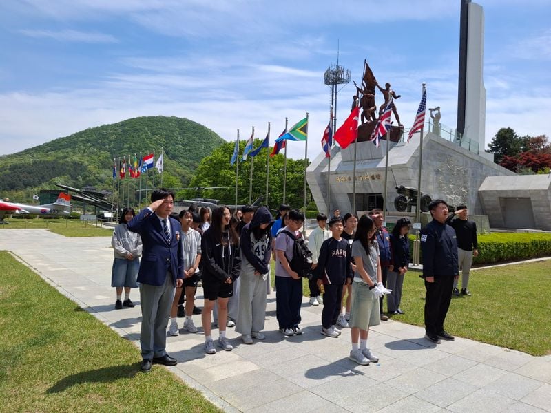 문경서중 1학년, 전적지 찾아 ‘나라사랑’ 배웠다