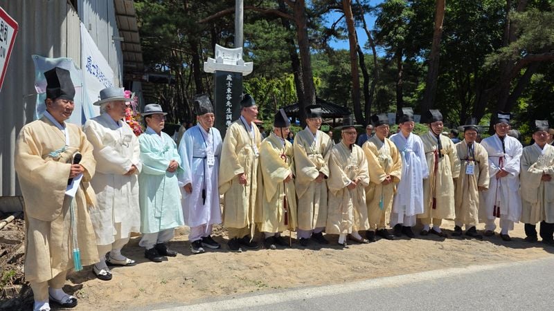 동곡 신태영 선생 훈학불망비 제막