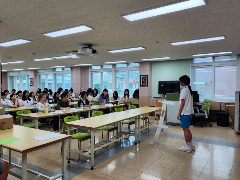 문경여중, ‘제4회 영어 말하기 대회’ 개최