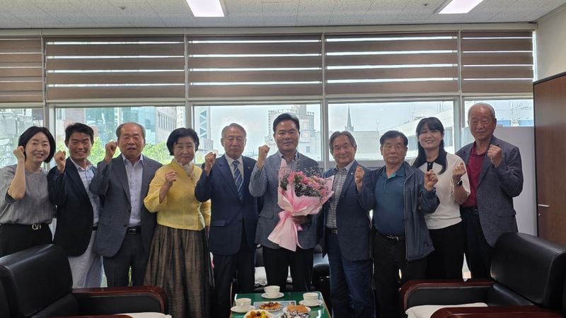 김학홍 문경시장 당선인, 선거 반대편 찾아 통합 행보