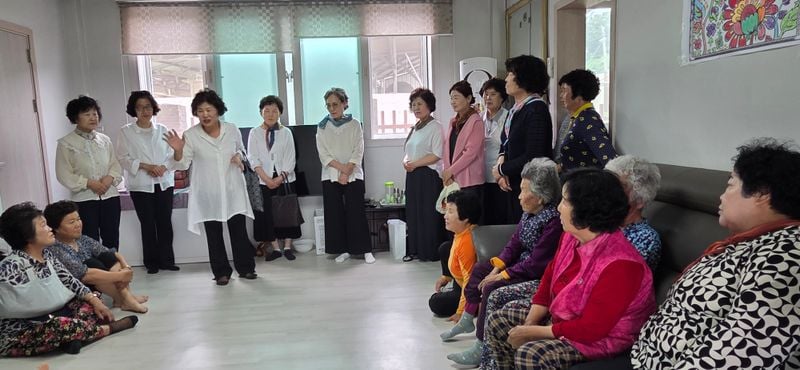 엄흥도 후손마을 위만1리, 어르신 삶이 내방가사로 피어난다