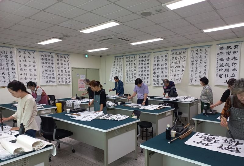 문경시 평생학습관 서예반, 서예대회 15명 입상