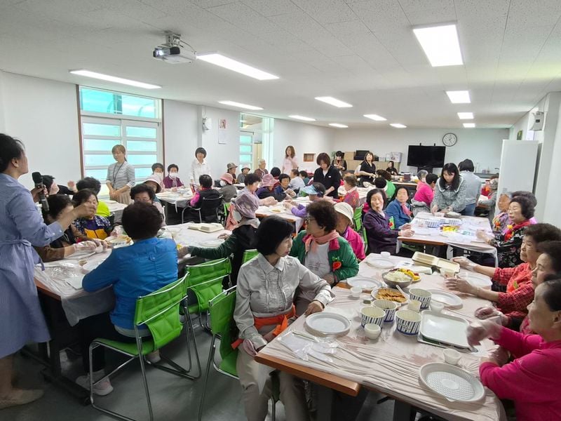 문경시종합사회복지관, 노인맞춤돌봄서비스 ‘청춘학당’ 성황리 종강