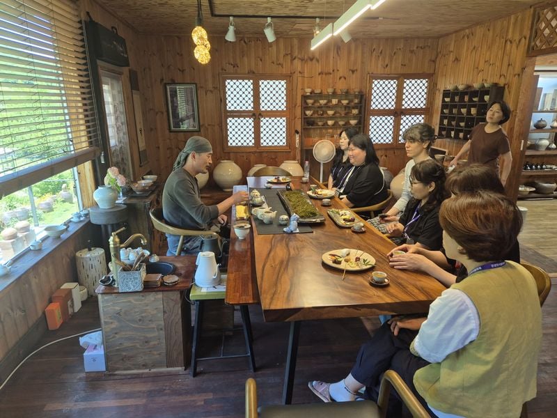 문경시도자기명장 원데이 클래스 첫 요장투어 성황