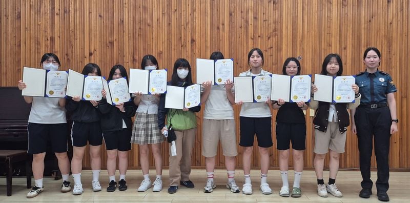 문경경찰서, 청소년 치안 정책 자문단 위촉장 수여