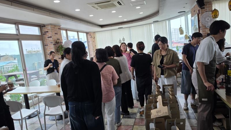 21세기에도 이어지는 따뜻한 나눔…문경YMCA '1일 찻집' 성황