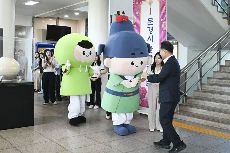 문경시, 관광캐릭터 ‘출사동이·출사둥이’ 공식 임명