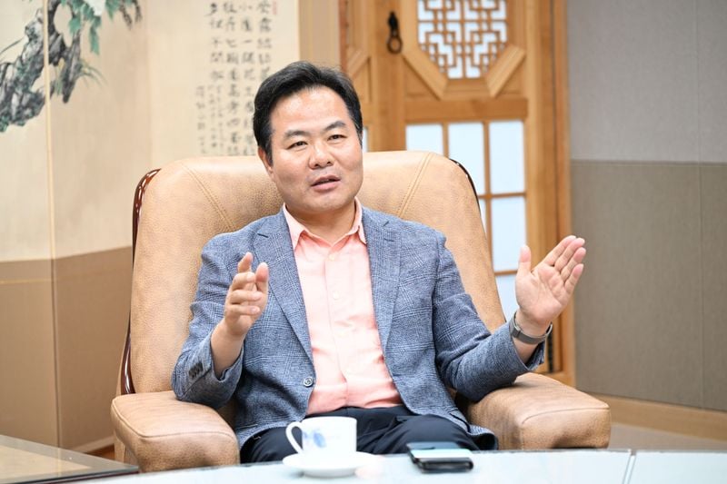 김학홍 문경시장, ‘회의도 시민에게’… 문경시 첫 주간 영상회의 공개