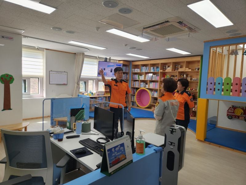 신봉석 문경소방서장 직원 격려 소통 방문