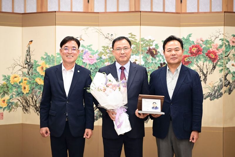 문경시, 민선9기 1호 홍보대사에 ‘관광통’ 박강섭 위촉