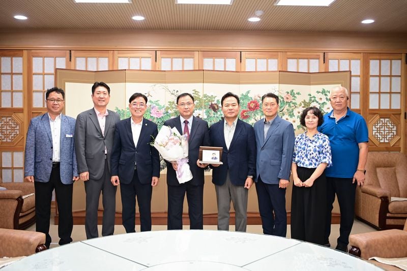 문경시, 민선9기 1호 홍보대사에 ‘관광통’ 박강섭 위촉
