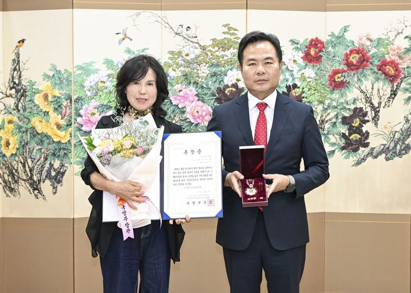 70여 년 만에 되찾은 명예…문경 6·25 참전용사 2명 화랑무공훈장