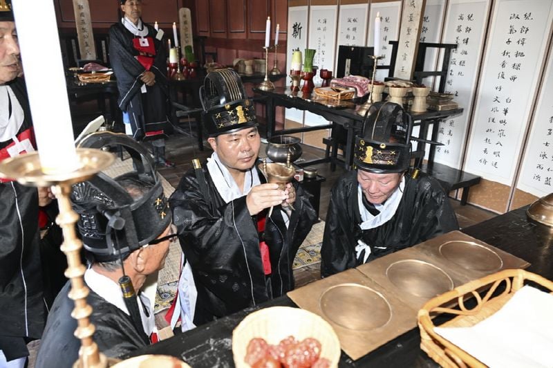 문경향교, 공기 2577년 추기 석전 봉행…600년 전통 잇다