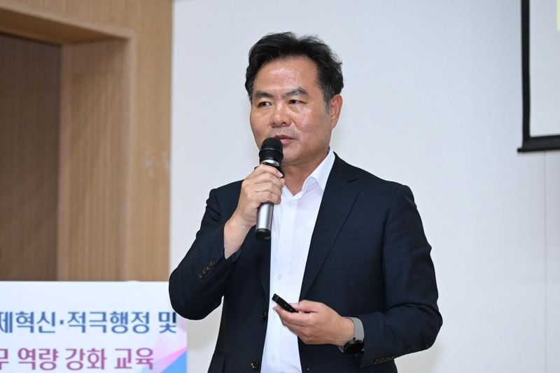 김학홍 문경시장, 경험으로 전하는 적극 행정 ‘일타 강사’로 나서