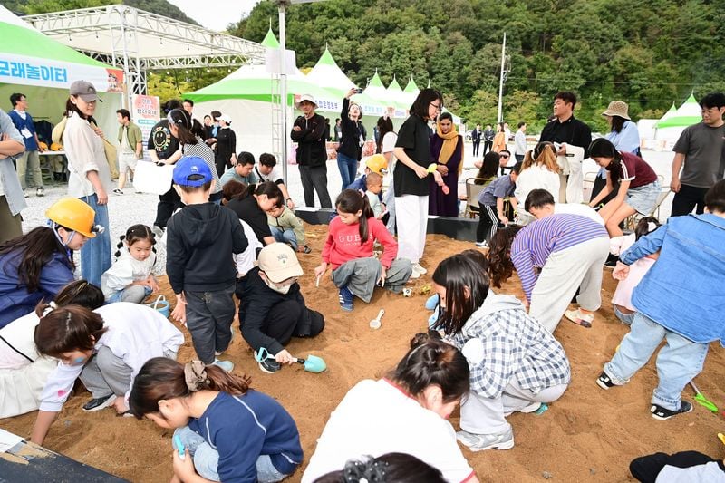 ‘가은아자개 장터축제’ 관광과 상권을 잇다