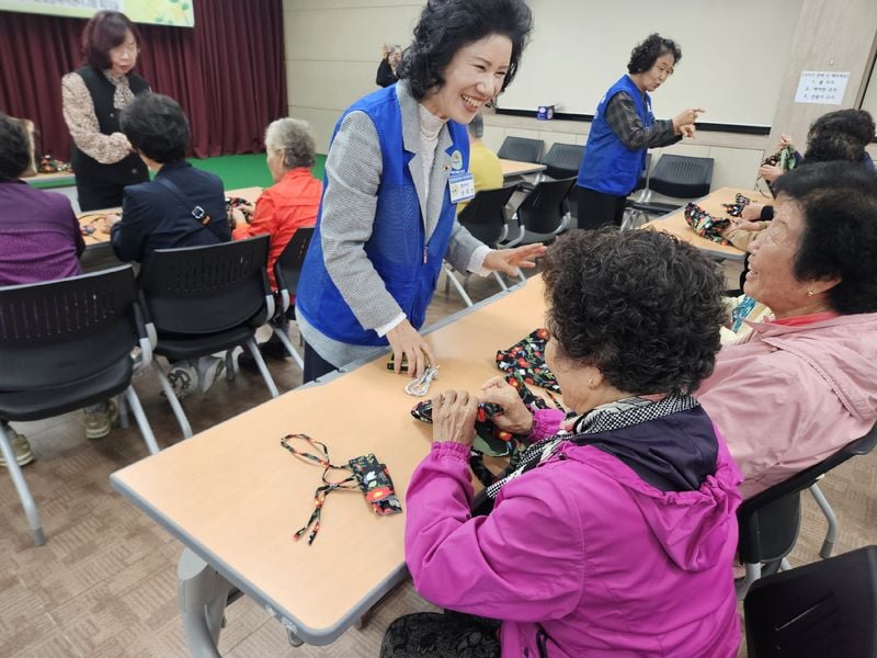 문경시 바르게, 어르신들과 함께하는 건강백세 사랑방 6회차 진행