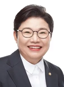 임이자 국회의원, 헌정사 최초 여성 기재위원장 등판