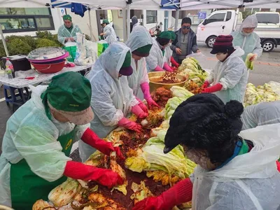 점촌3동 새마을회, ‘사랑의 김장’ 80여 가구에 지원