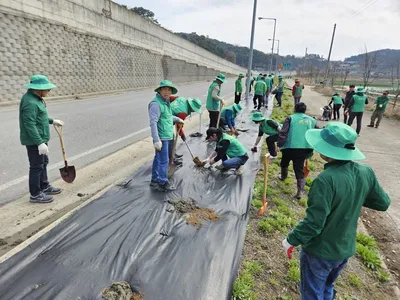 문경시새마을회, 식목일에 ‘평화의 숲 조성’