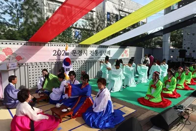 “전통 속에서 어른의 책임 배워요”... 문경문화원, 전통성년례 개최