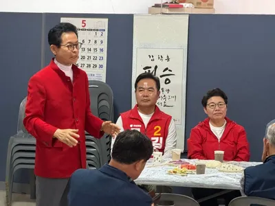 이철우 후보 “입증된 큰 일꾼 김학홍, 문경 위해 더 큰일 해야”