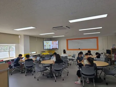 점촌초등학교, ‘책 소풍’.... 잠시 멈추고, 책 속으로